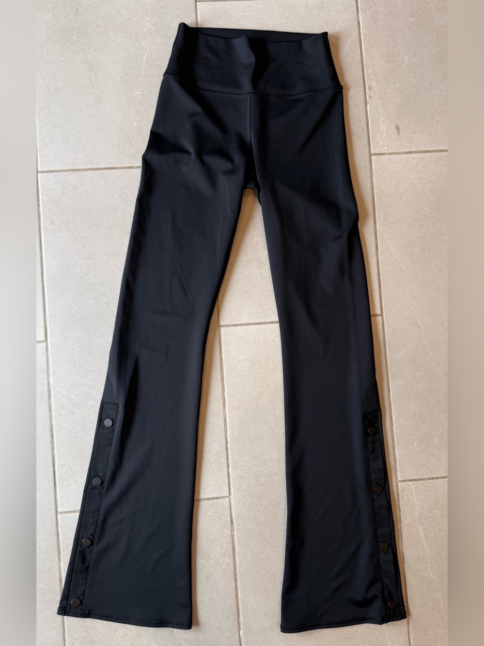 Alo Yoga snap button flare pants